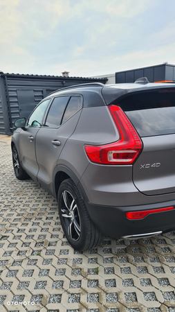 Volvo XC 40 D4 AWD Geartronic R-Design - 3