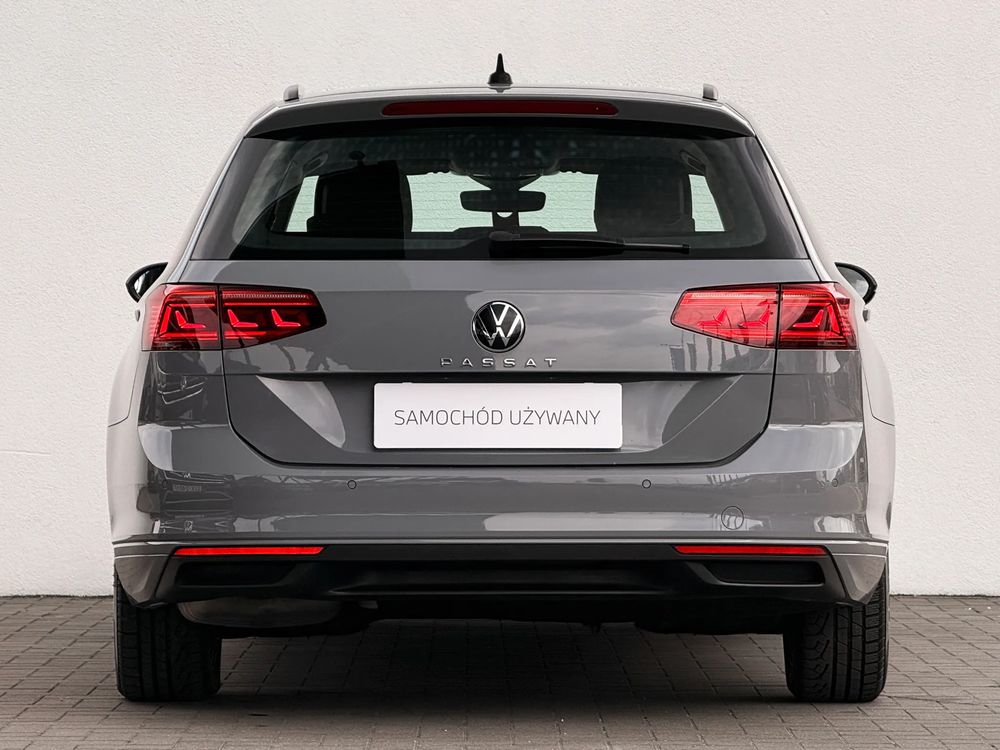 Volkswagen Passat 1.5 TSI Opf DSG Business 150 KM — zdjęcie 4