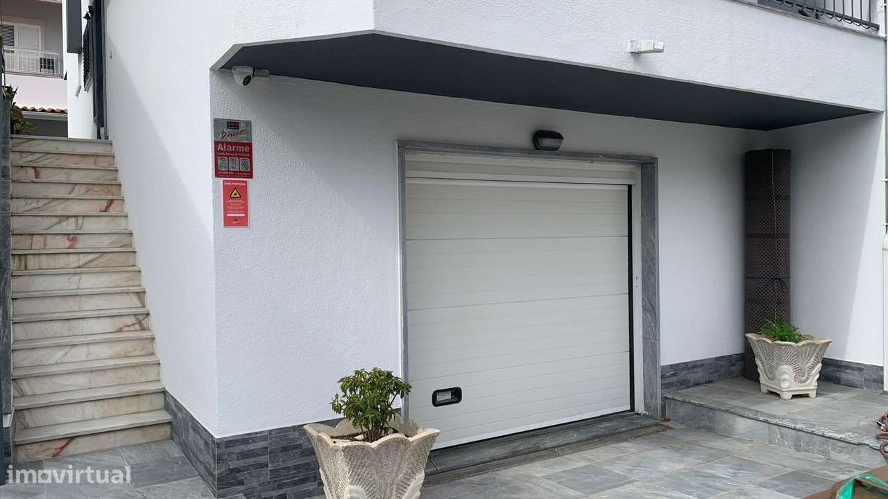 Moradia T3+1 em Vale de Milhaços-3