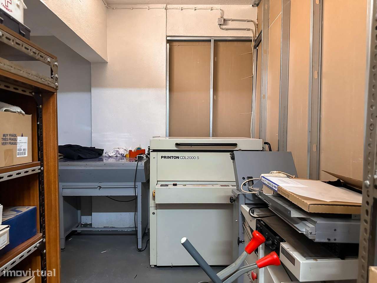 Oportunidade - 2 Armazéns e Empresa de Artes Gráficas - Grande imagem: 5/25