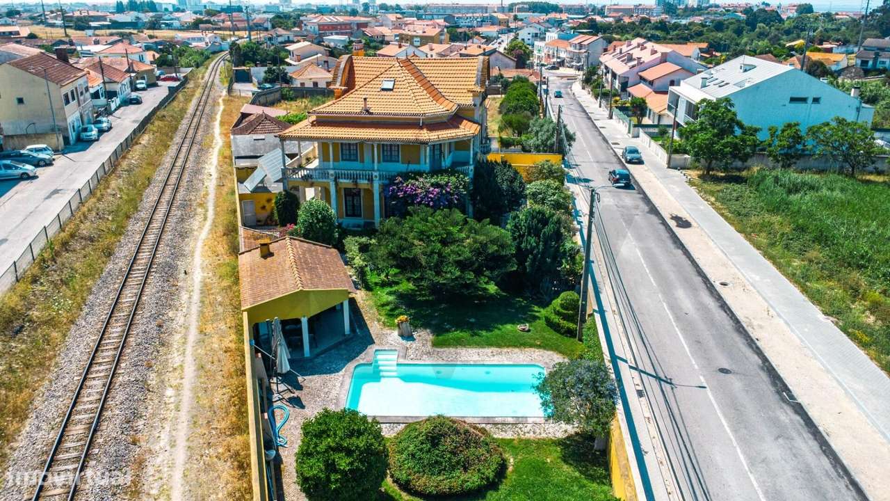 Moradia T9, Diferenciada, Classificada e Isolada, localizada em Esguei - Grande imagem: 5/60