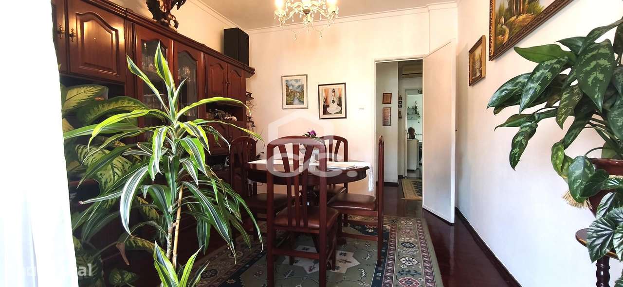 Apartamento T2 usado - Quinta Dálias - Famões-11