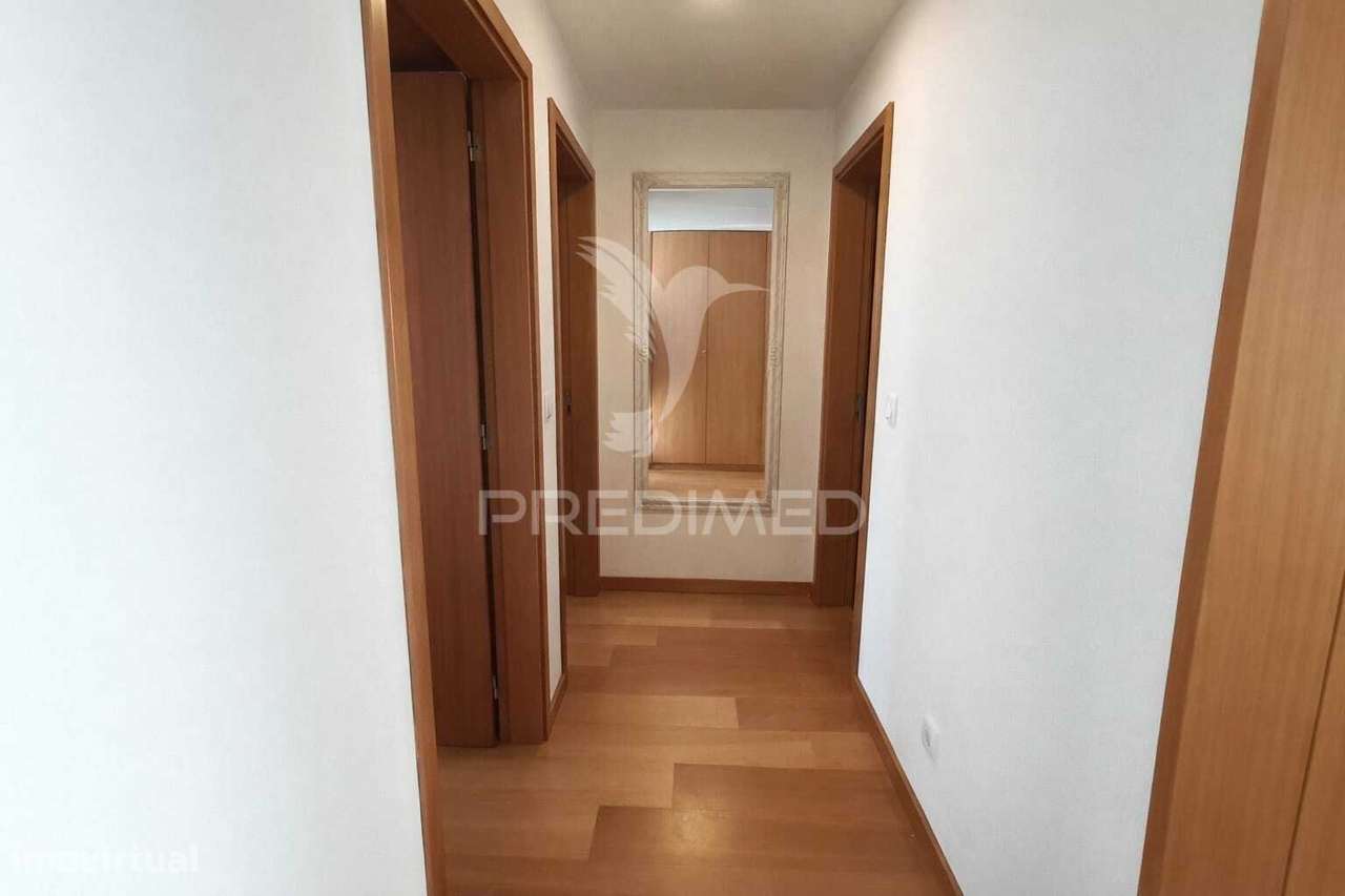 T2 na Rua de Santana com garagem e excelente exposição solar-5