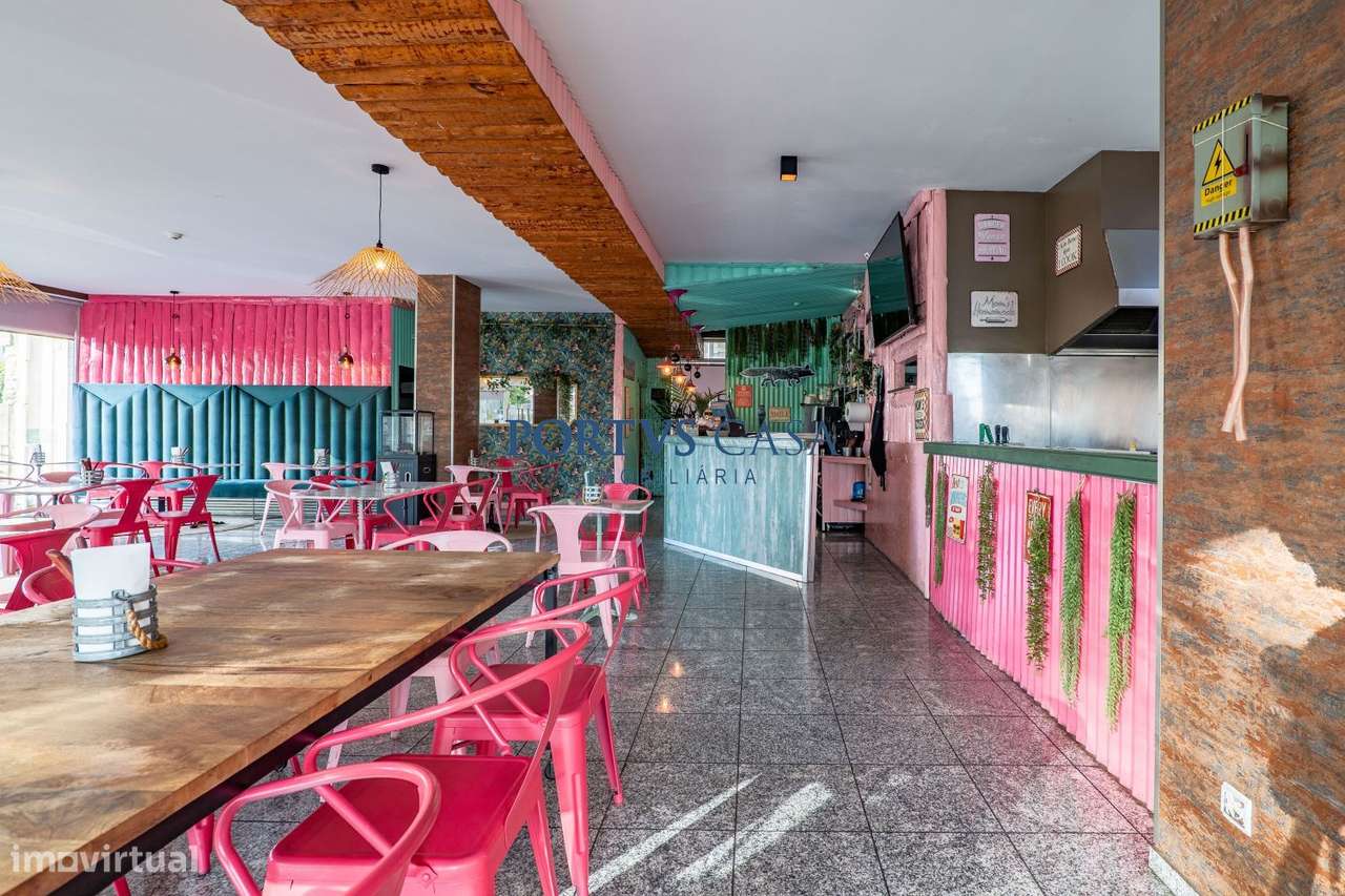 Espaço para Restauração com Extração | Costituição | Porto-8