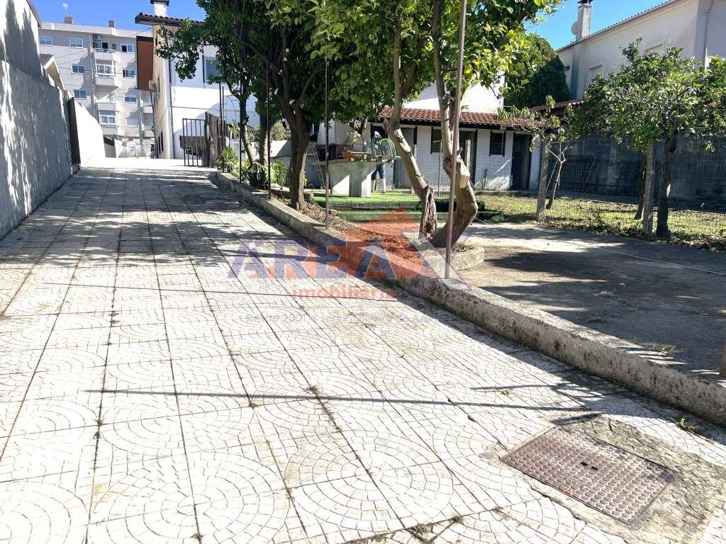 Moradia Individual com 1259 m² de Terreno Oliveira de Azeméis-9