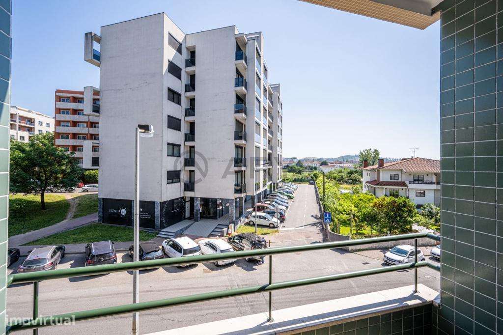 APARTAMENTO T3 para arrendamento, junto ao INL - Grande imagem: 2/14