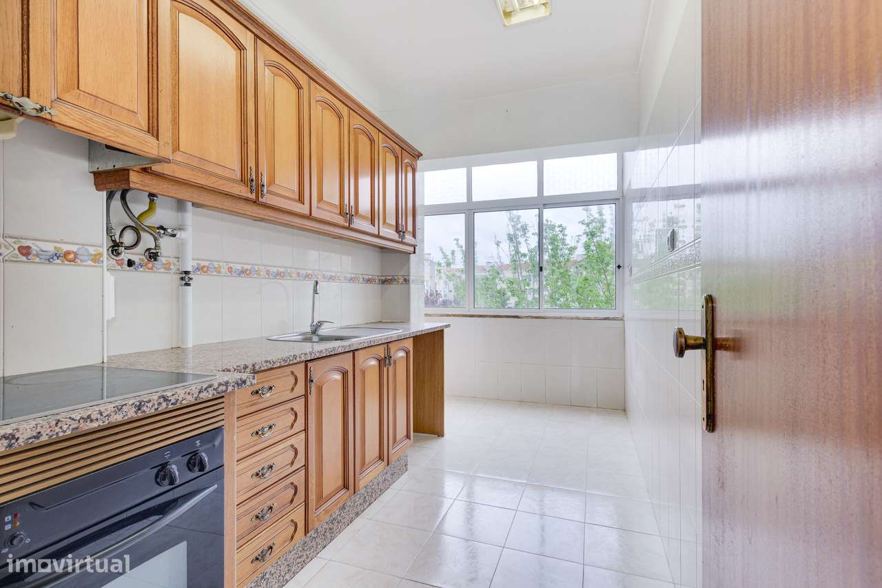 APARTAMENTO T2 | C/ ARRECADAÇÃO | CENTRO DE ALVERCA-6