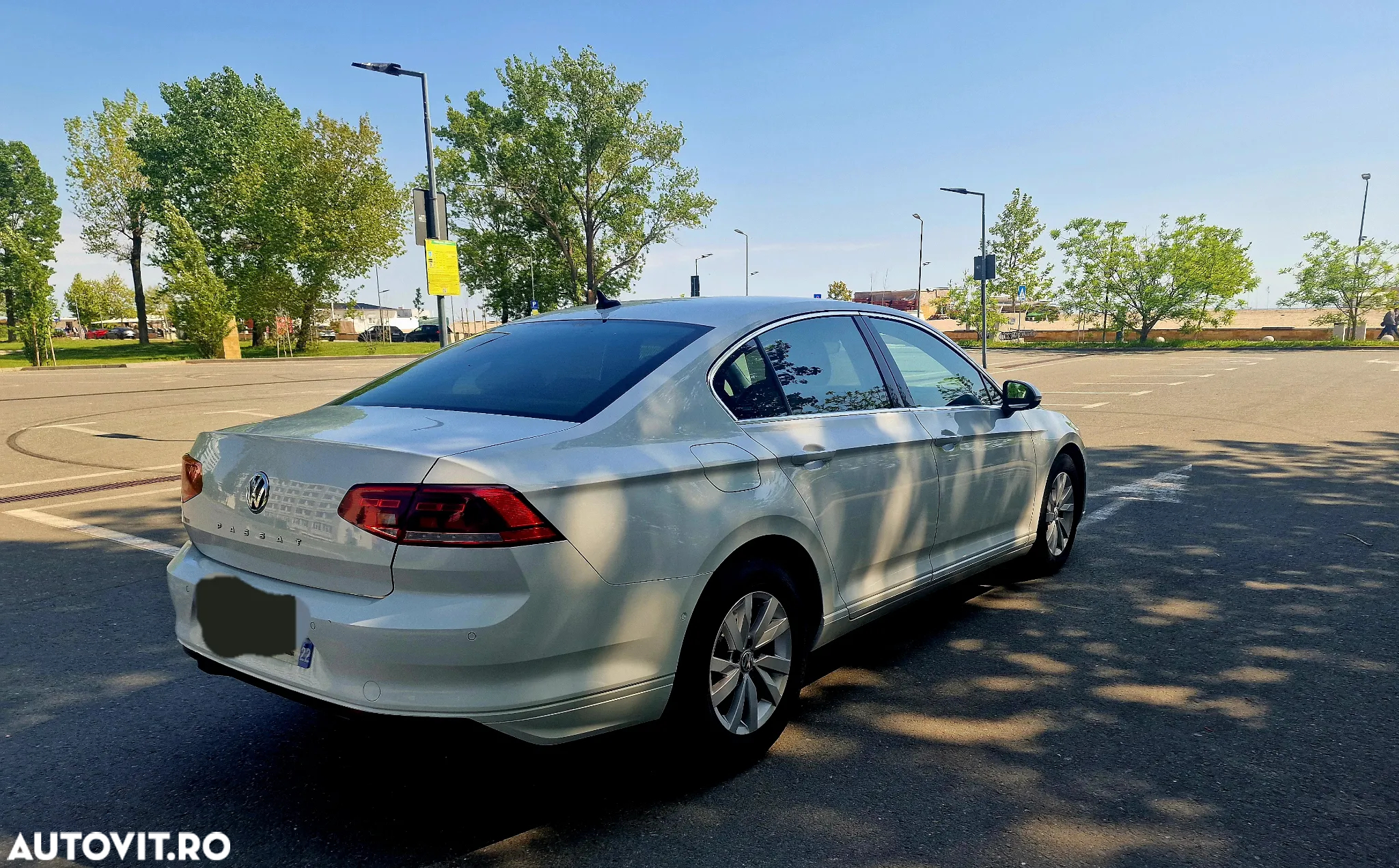 Volkswagen Passat Variant 2.0 TDI (BlueMotion Technology) Comfortline - 3