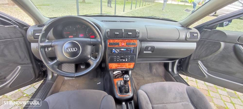 Audi A3 1.9 TDi Attraction - 9