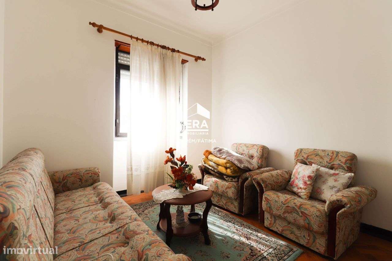 Prédio/ Moradia localizada no Olival, Ourém - Grande imagem: 5/42