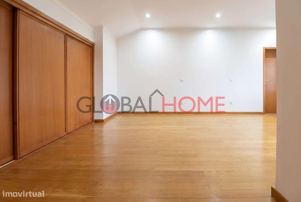 Duplex T2+1 com vista mar em Canidelo-24