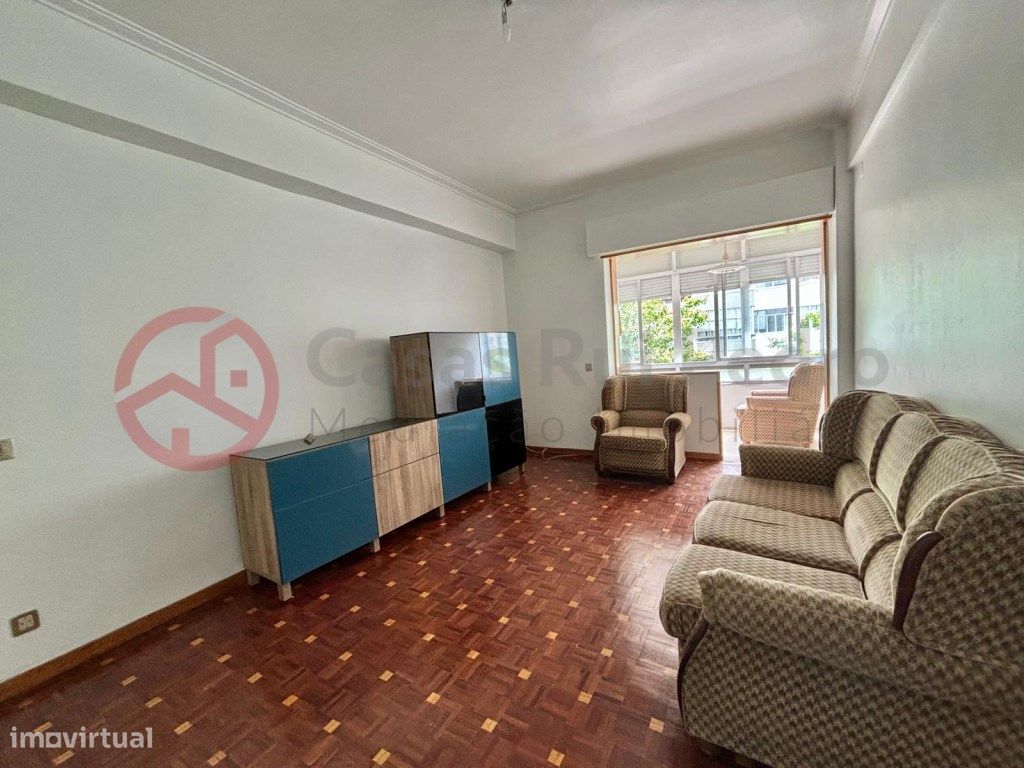 Apartamento T2 com arrecadação, no Ba...