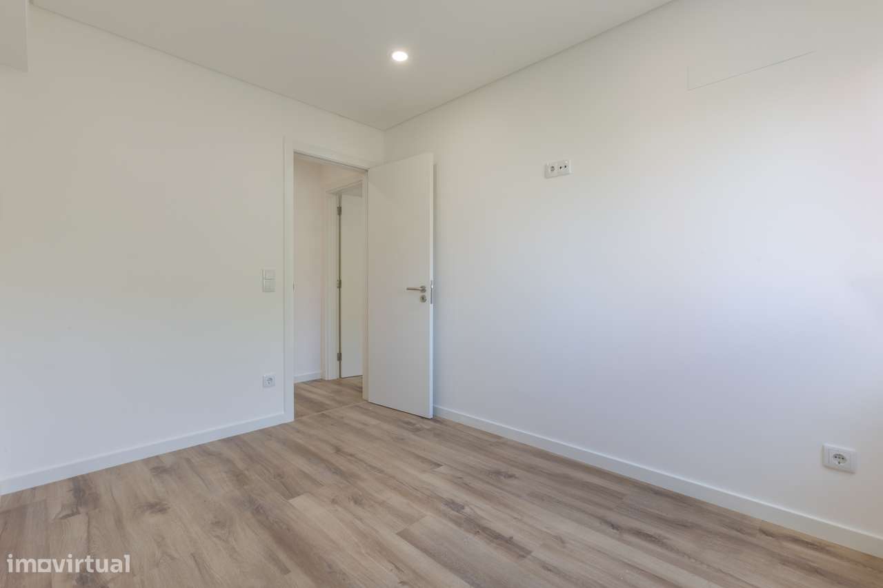 T3 Duplex a 2/3 minutos do Metro da Encarnação.-13