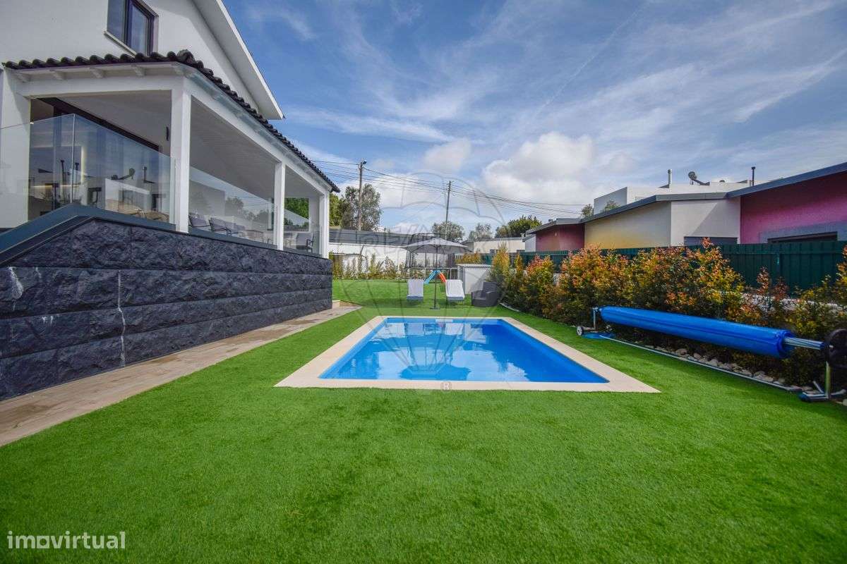 Moradia T5 para venda - Grande imagem: 2/48