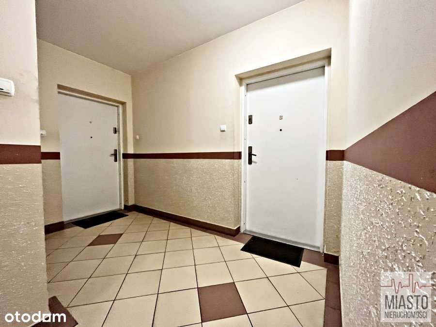 4 pokoje I piętro Osiedle Tysiąclecia budownictwo-10