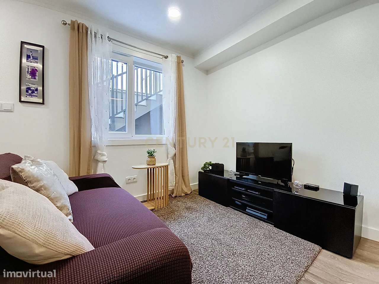 Moradia Moderna com Piscina + Apartamento Independente | Construção 20-50