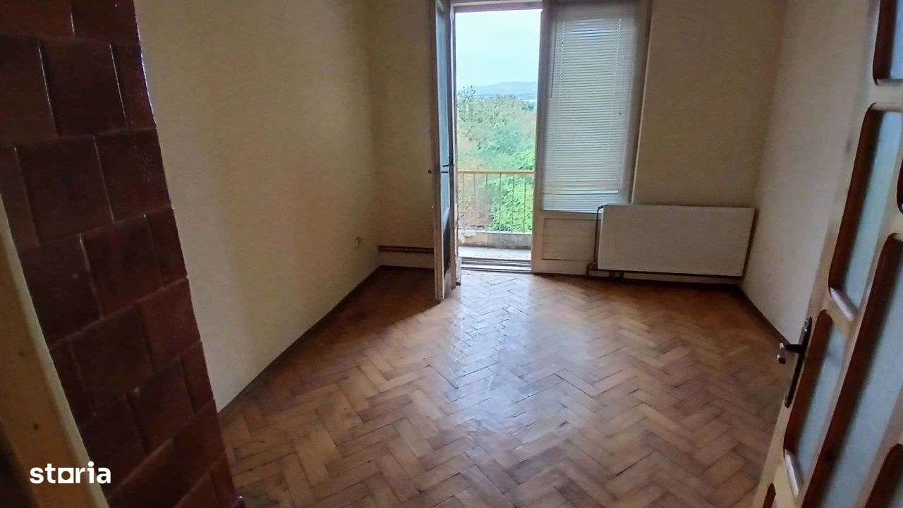 Comision 0 - Apartament cu 2 camere, zona Garii, Caransebes - Imagine principală: 4/12