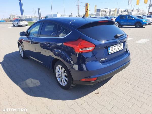 Ford Focus 1.0 EcoBoost Titanium - 5