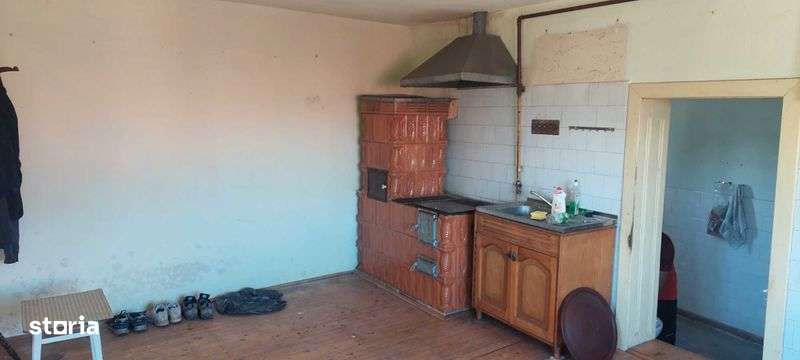 Casa de vanzare in centrul orasului Hateg , strada Floriilor nr.15 - Imagine principală: 4/6