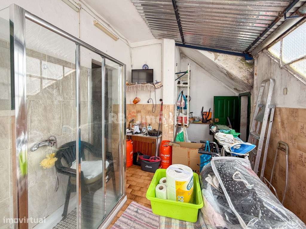 Apartamento T2 a nível do rés do chão com logradouro no centro do E...-11