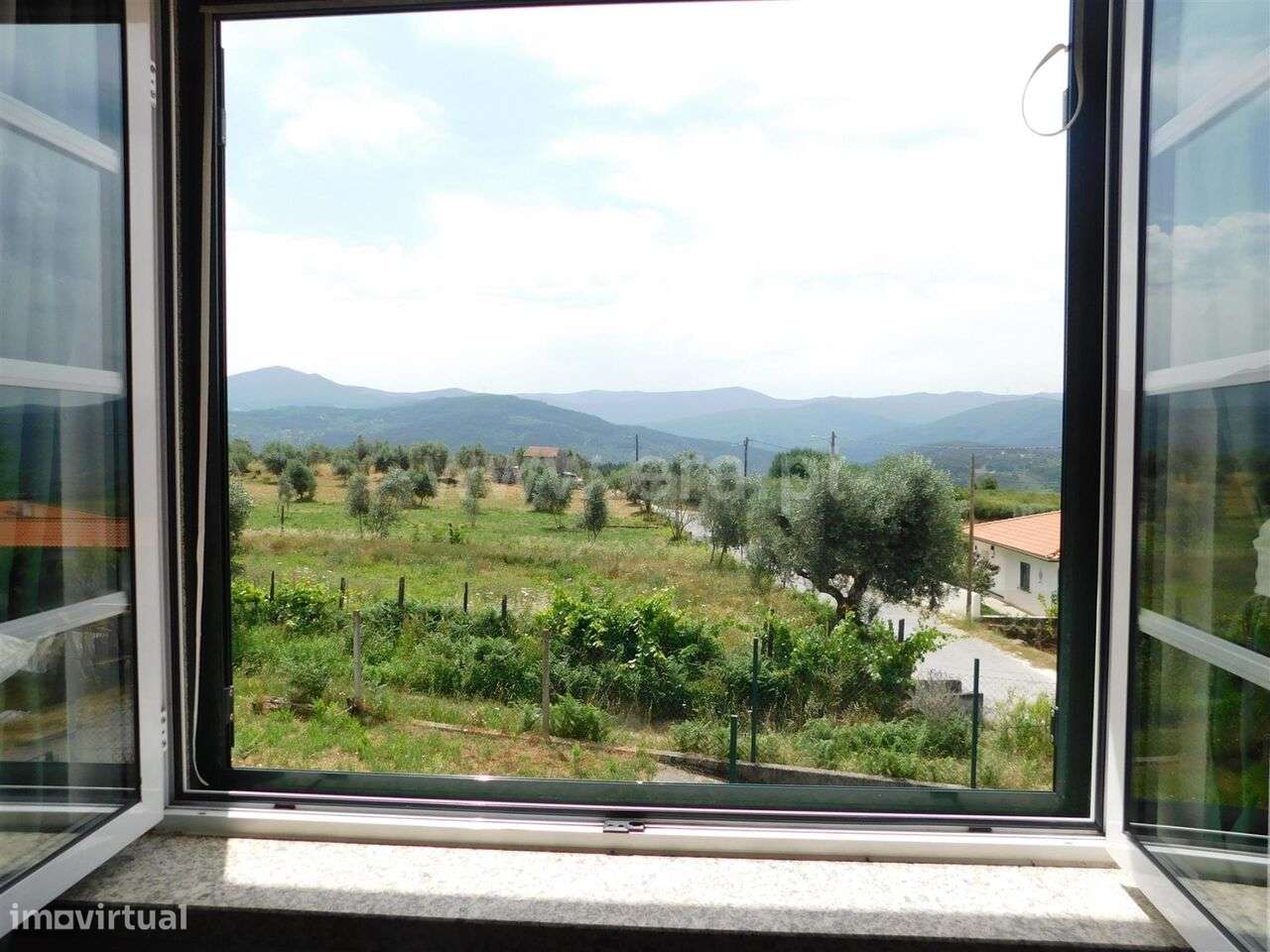 Moradia T2 / Oliveira do Hospital, Santa Ovaia e Vila Pouca da Beira - Grande imagem: 2/12