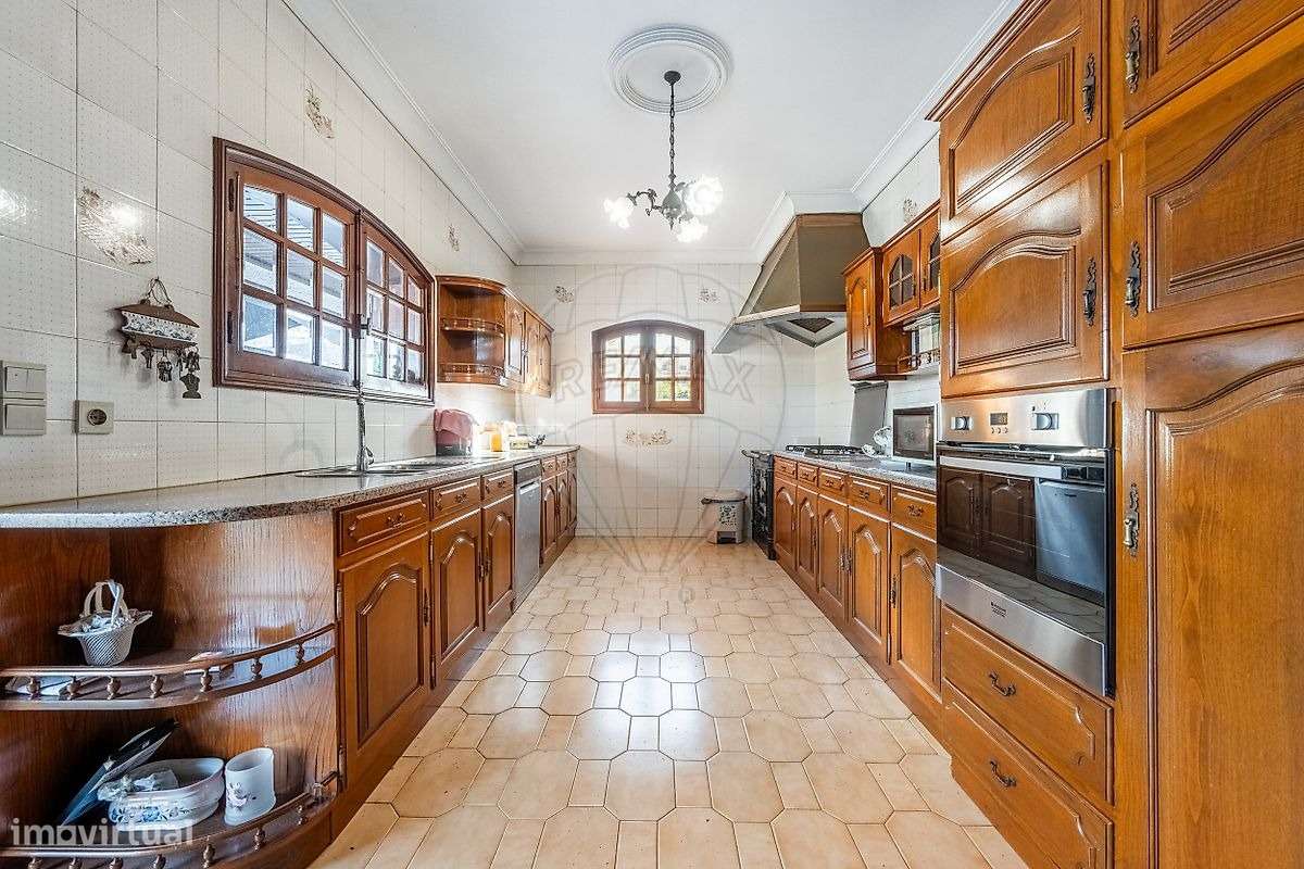 Moradia T4 com terreno de 4.000 m² em Canidelo – Próxima da praia - Grande imagem: 4/47