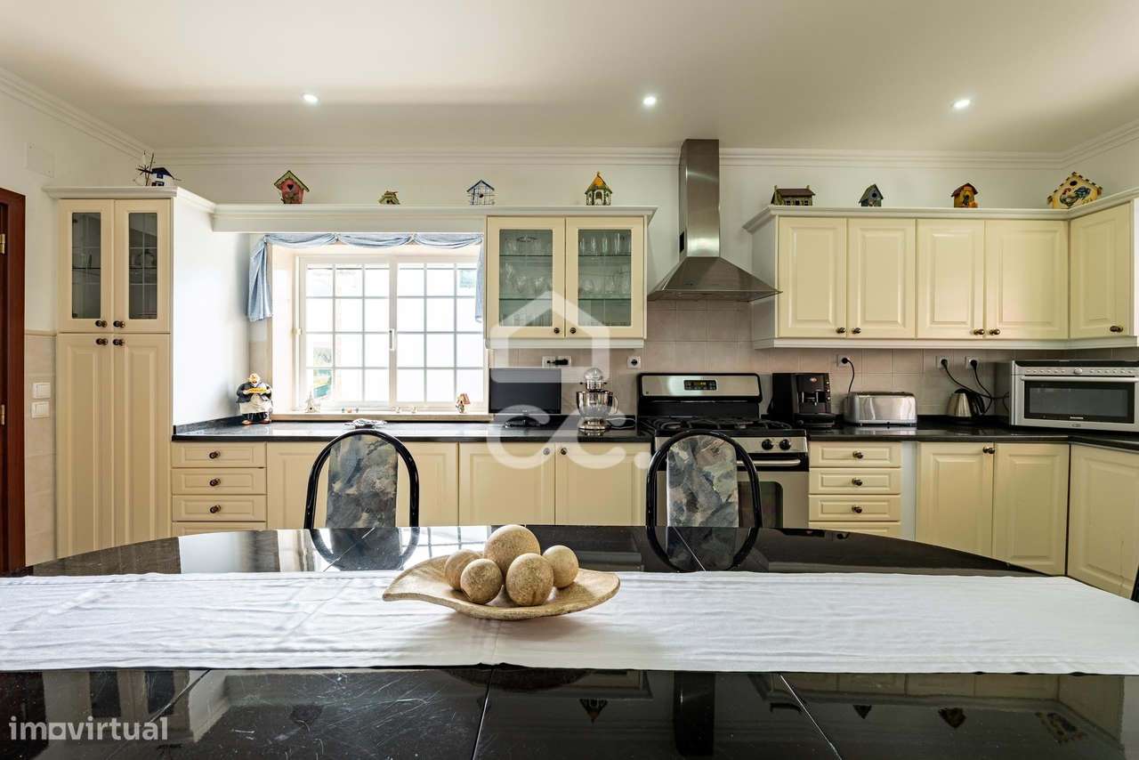 Moradia T4+3 de Prestígio em Vila Nova – Cadaval-11