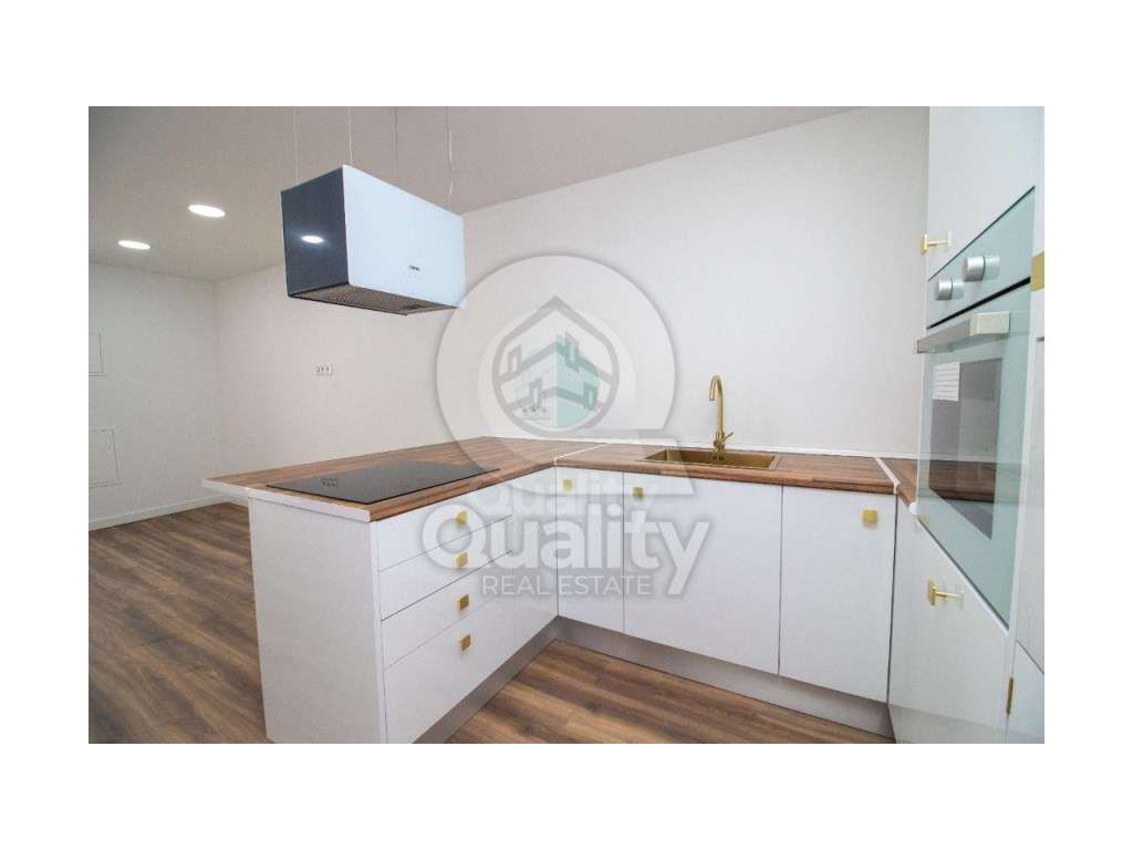 Moradia em Banda T2 em Palmela, na zona histórica - Grande imagem: 4/24