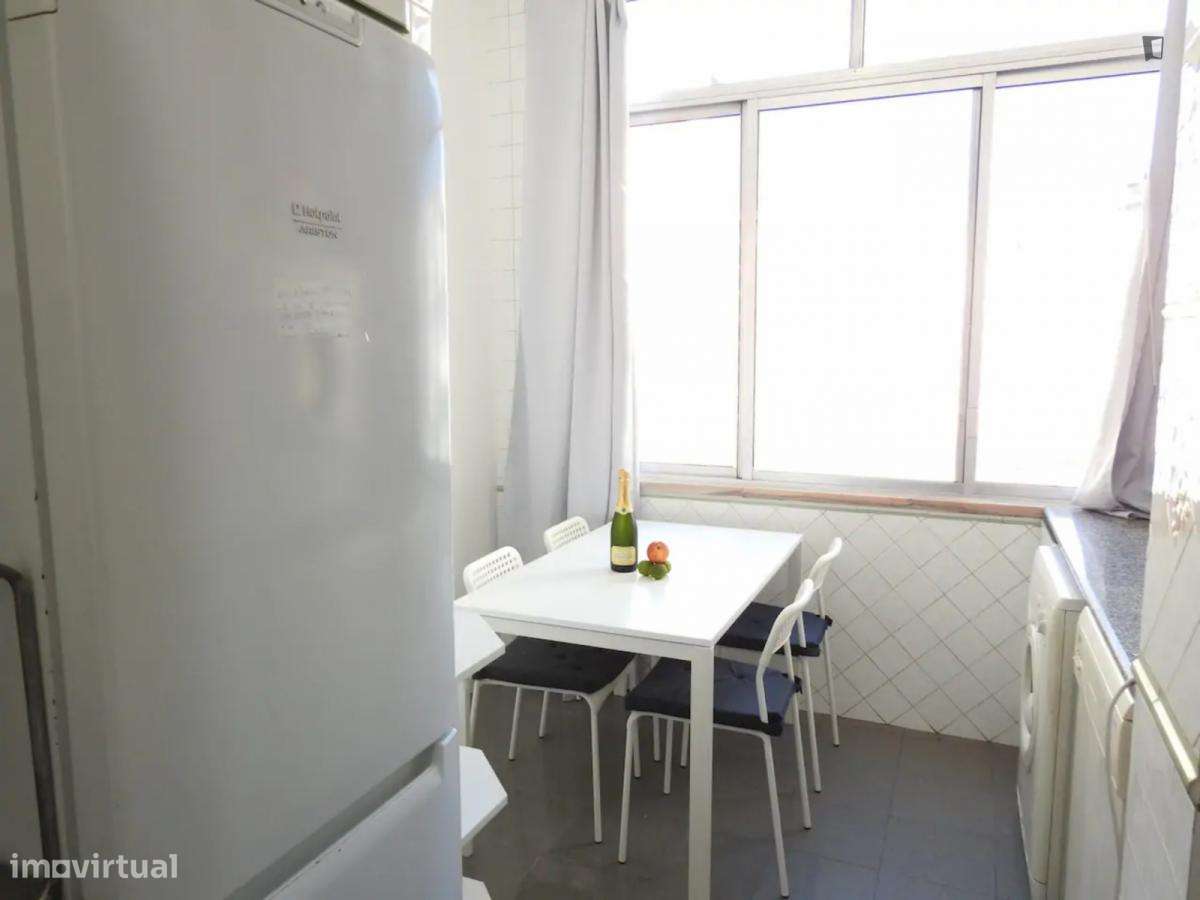 Quarto - localizado em Entrecampos Lisbon - Grande imagem: 3/20