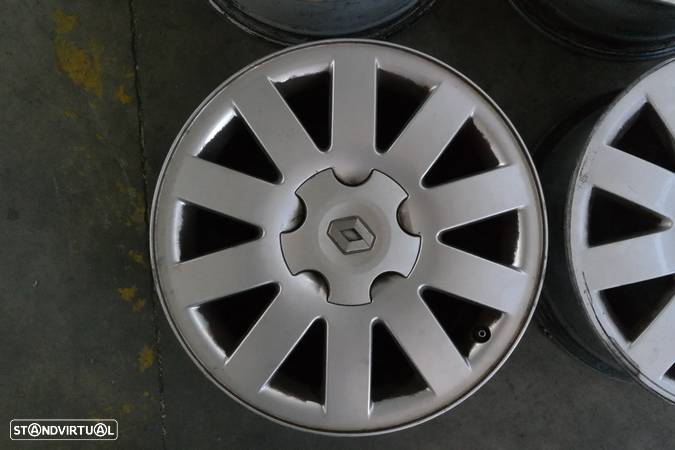 Conjunto jantes 16 polegadas 5X108 Renault - 4