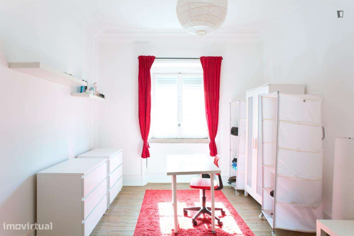 Quarto - localizado em Alameda Lisbon - Grande imagem: 5/6