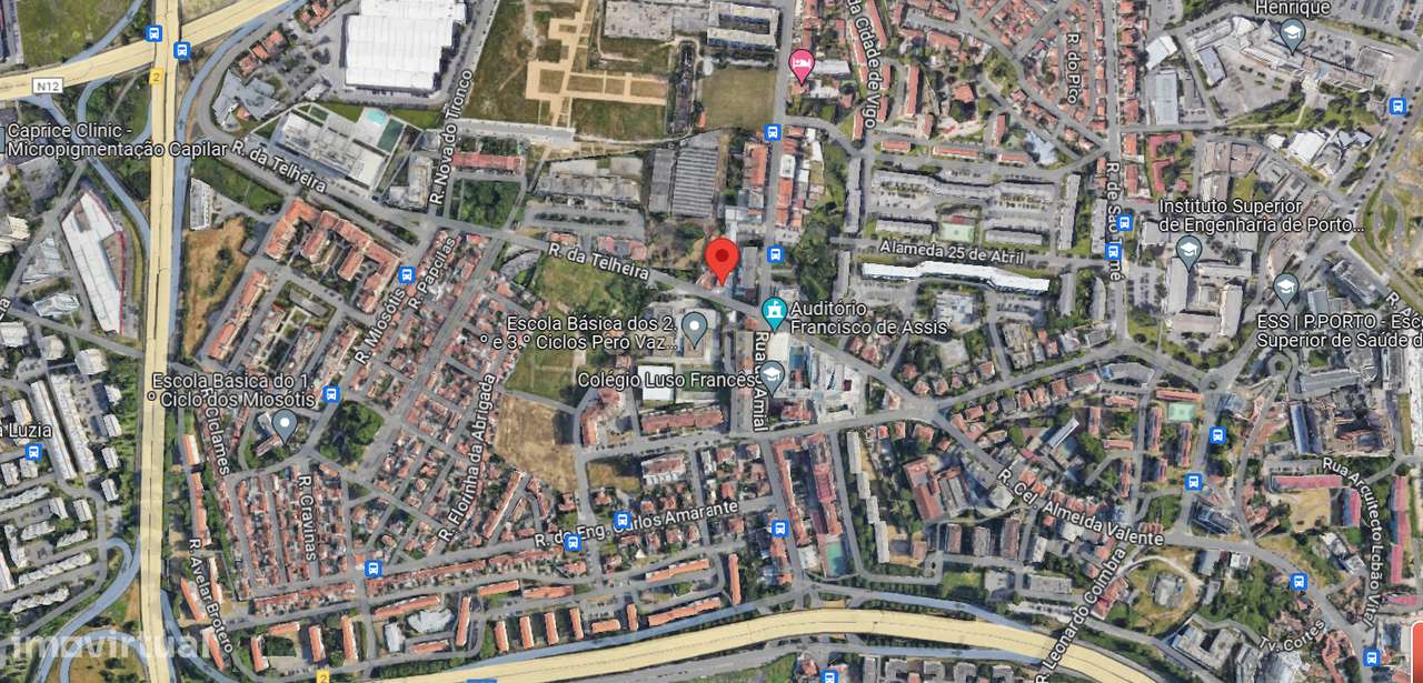 Garagem para 14 carros com arrumos e WC - Grande imagem: 3/5