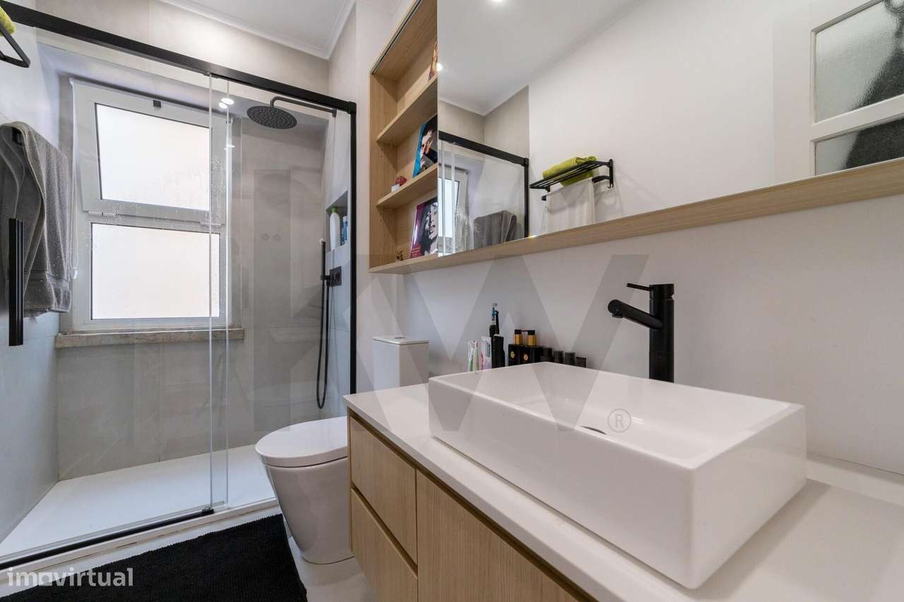 T2 Renovado de 89m2 em Alcântara – O Equilíbrio Perfeito entre Charme - Grande imagem: 5/27