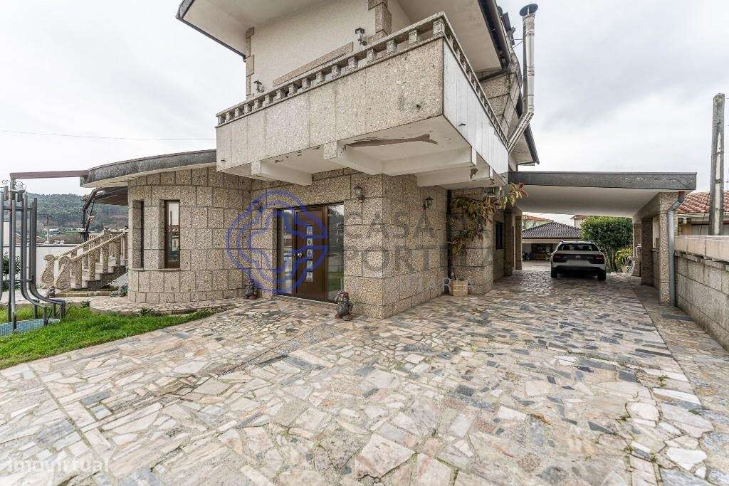 Moradia isolada T5 com garagem e jardim - Prazins Santo Tirso, Guimarã - Grande imagem: 4/54