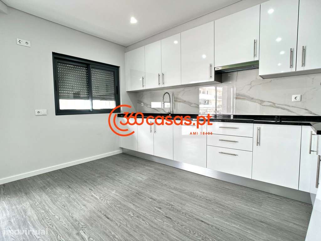 Apartamento T3 Novo com piscina, garagem e arrecadação em Olhão-11