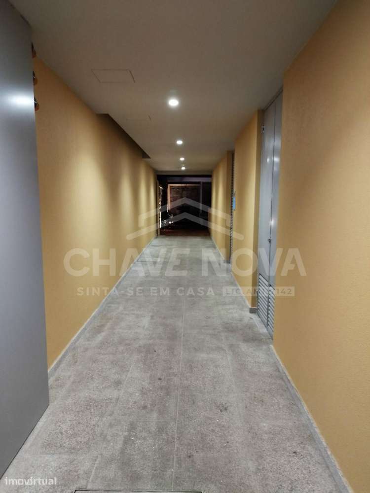 Apartamento T2 na Rua de Nossa Senhora de Fátima / Boavista - Grande imagem: 5/22
