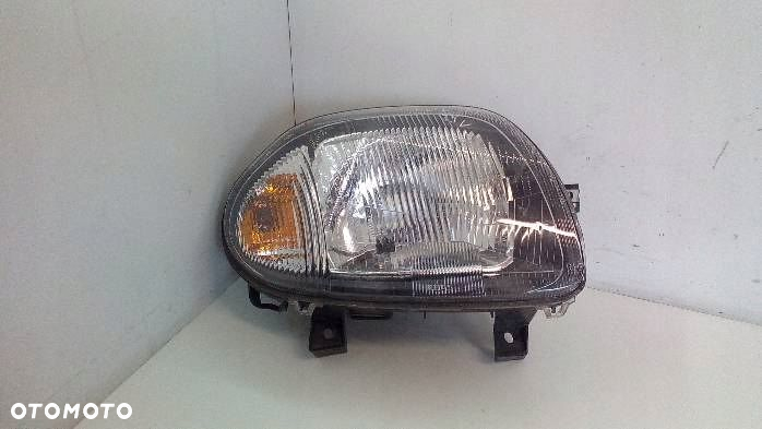 Reflektor prawy Lampa Przód Renault  Clio II - 8