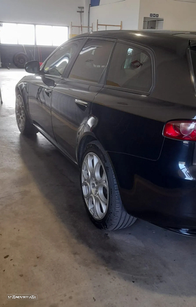 Alfa Romeo 159 Sportwagon 1.9 JTDM 16V DPF Q-Tronic - 1