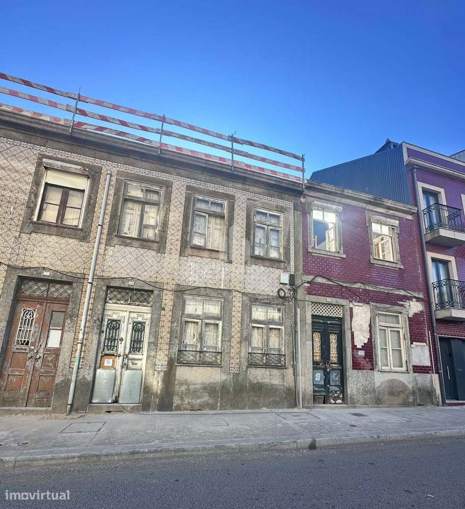 Futura Moradia de Luxo T3 com Jardim e Escritório – Rua de Oliveira Mo-9
