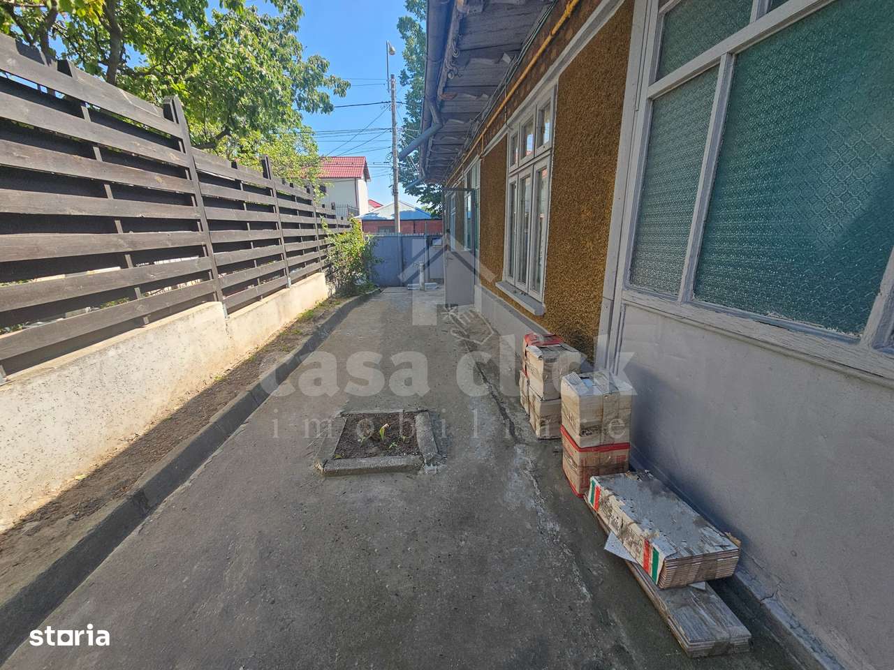 Teren 458 mp cu casă de 164 mp, Str. Războieni-Basarabiei - Imagine principală: 2/11