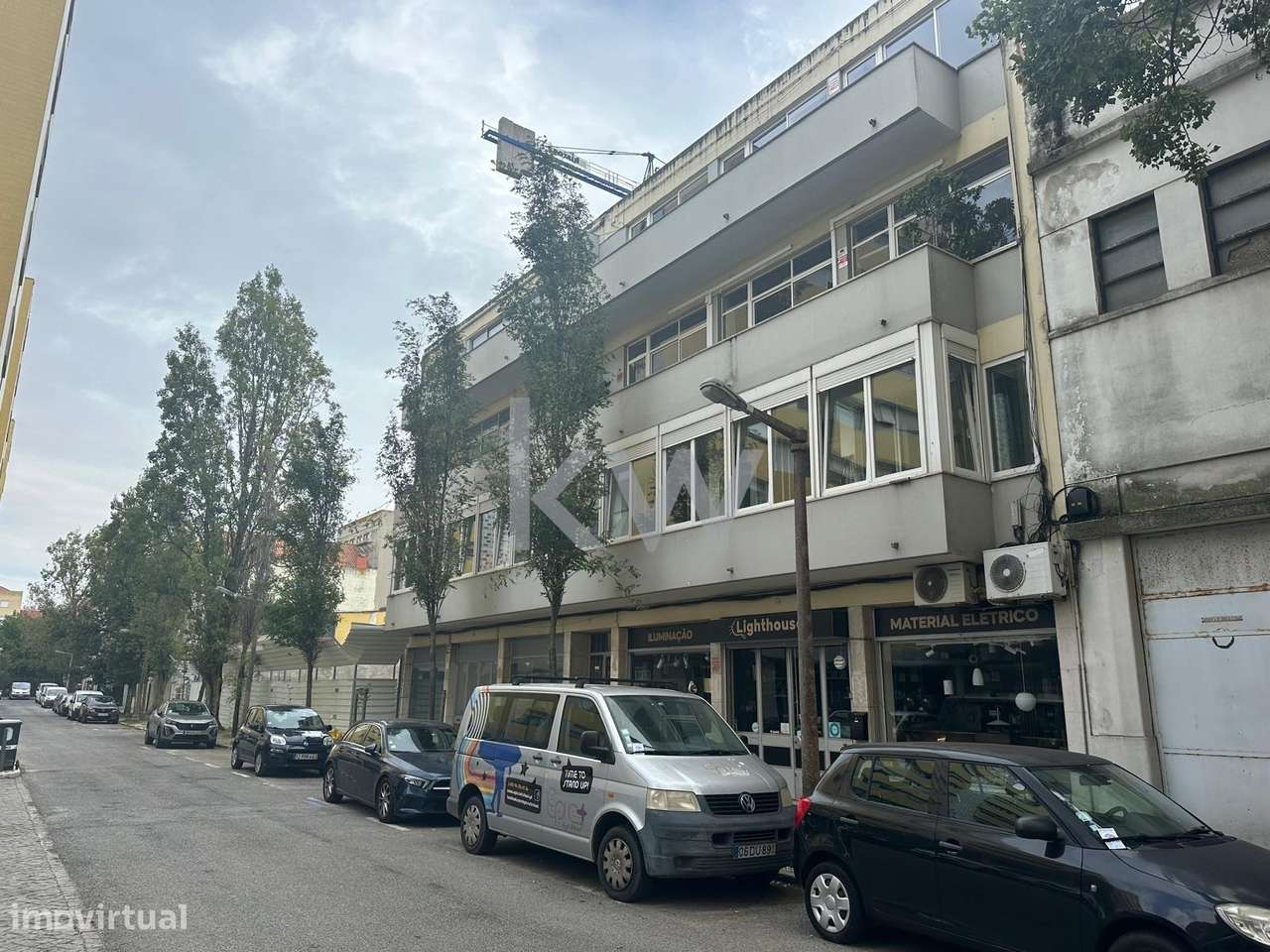 Prédio Único para Venda em Alvalade – Ideal para Serviços ou Investime - Grande imagem: 4/24