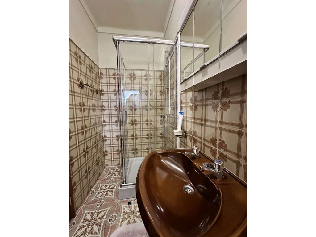 Moradia T3 com logradouro e anexo - Bairro do Espertim, Covilhã-23