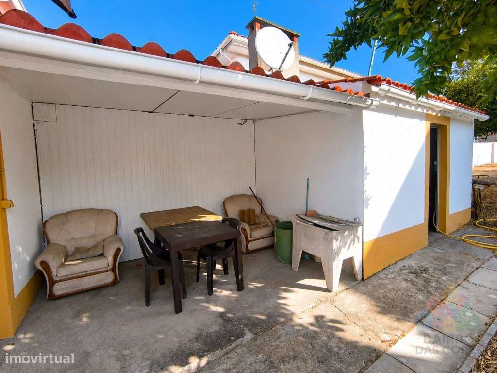 Propriedade renovada com terreno perto de Abrantes-7