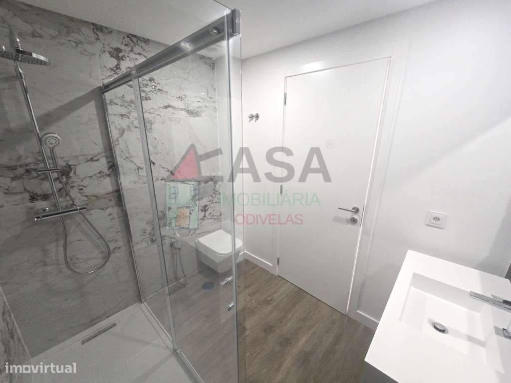 Apartamentos T2 e T3 em condomínio fechado com piscina-20