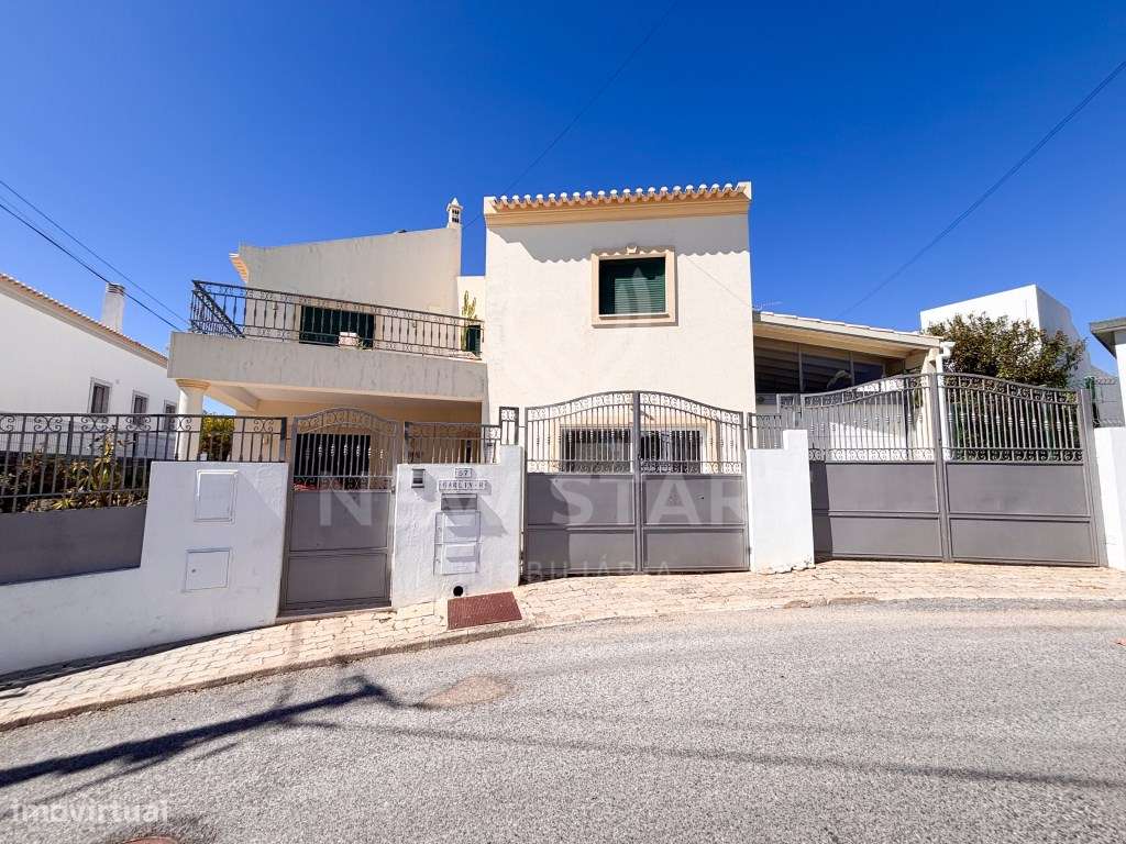 Moradia T4 com Vista Mar, Jardim e Garagem em Zona Residencial, Tavira - Grande imagem: 2/27