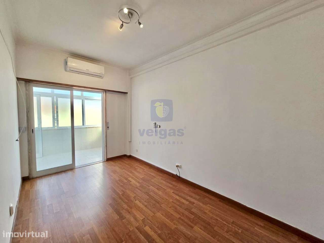 Arrendamento T1+1 Rua José Estevão - Grande imagem: 5/25