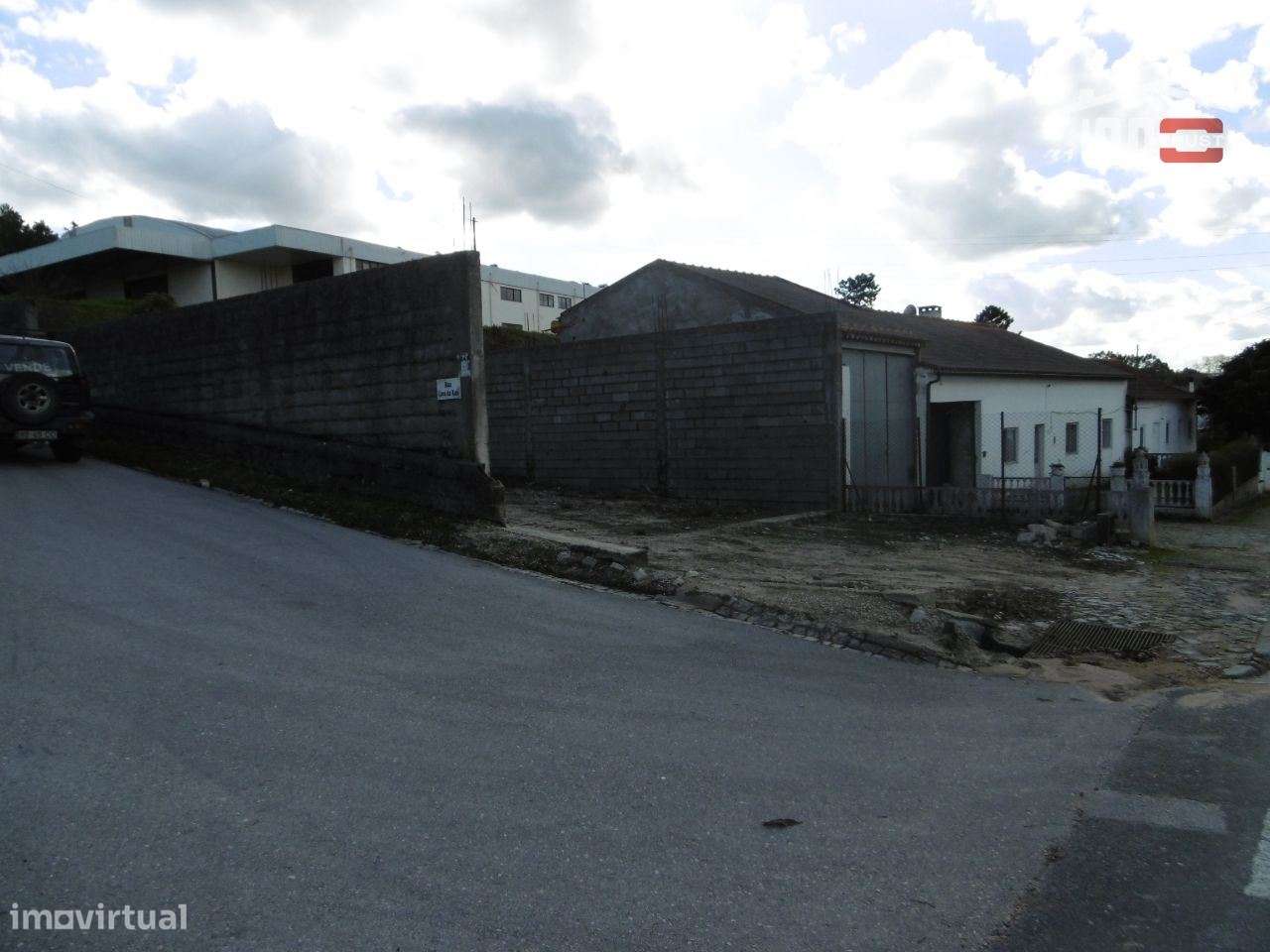 Terreno com possibilidade de construção - Grande imagem: 3/3