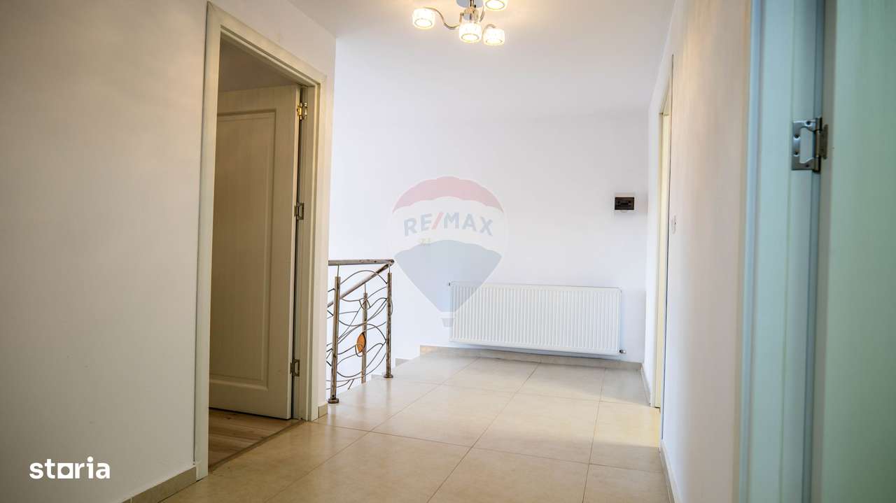 Vanzare vilă cu 4 camere si teren, zona Dobroesti-17