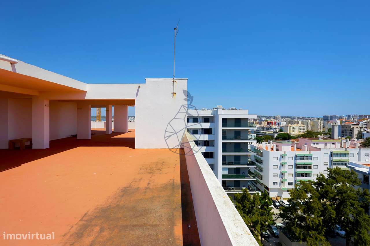 Apartamento T3 com exposição solar nascente /sul em Portimão-41