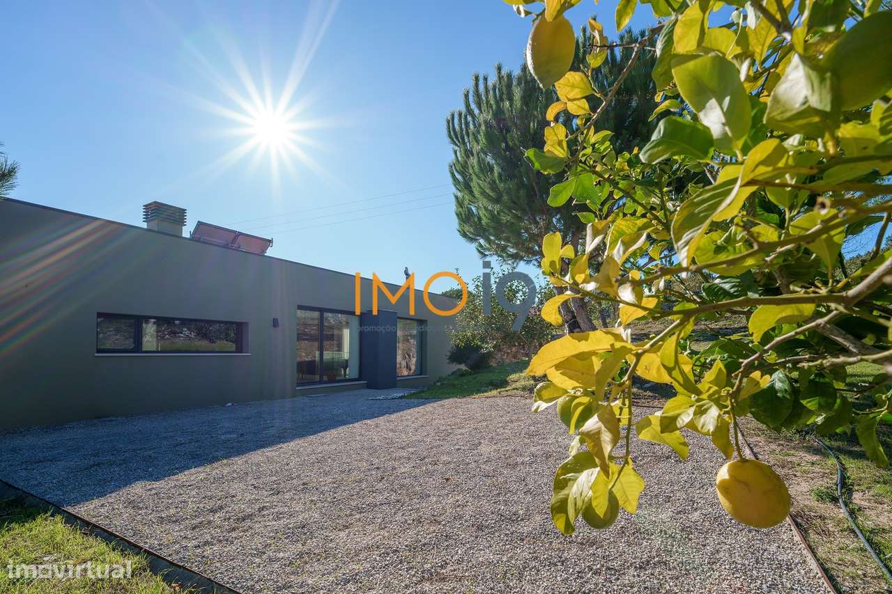 Moradia T4 Luxo - São Mamede-47